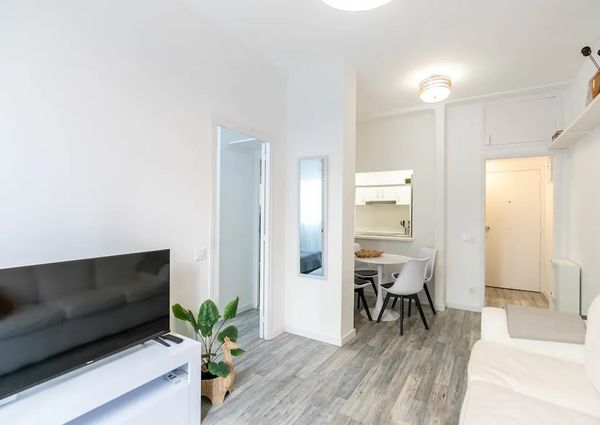 Travessia de Sant Antoni, Barcelona, Catalonia 08012