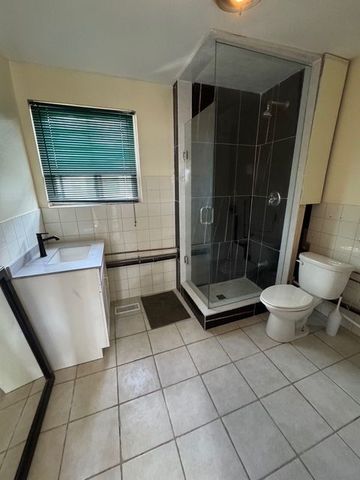 For Lease - 12 sultan pool Drive, Toronto, Ontario - Photo 5