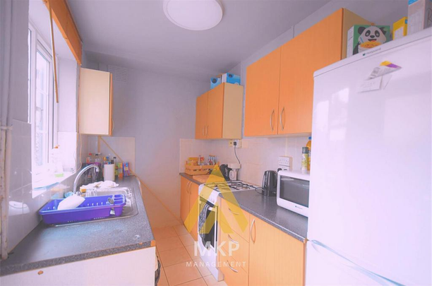 3 bedroom terraced house to rent - Photo 1