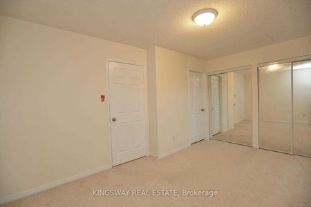 For Lease - 3050 Erin Centre Boulevard Unit# 63, Mississauga, Ontario - Photo 3