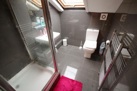 6 bedroom house to rent - Photo 2