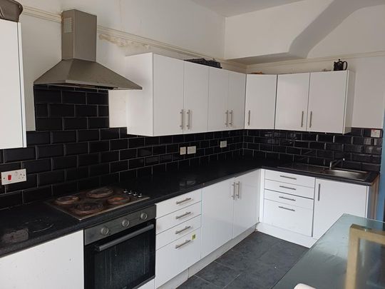 1 bedroom property to rent - Photo 1
