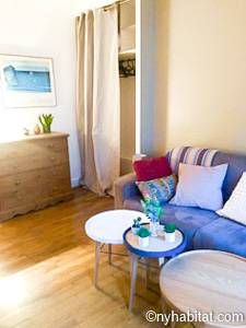 Logement à Paris, Location meublée - Photo 3