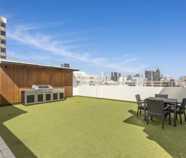 Luxe Living at Vibe Apartments - Photo 2