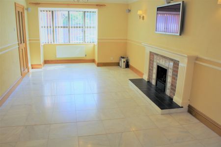 Eastland Close, Attleborough, NR17 2RB - Photo 4