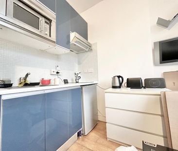 Studio to rent - Photo 1
