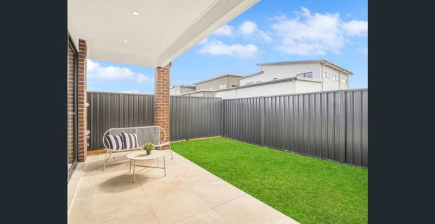 Brand New Luxury Home in the Heart of Wilton! - Photo 1