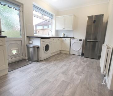 2 Bedroom House - Semi-Detached To Let - Photo 3