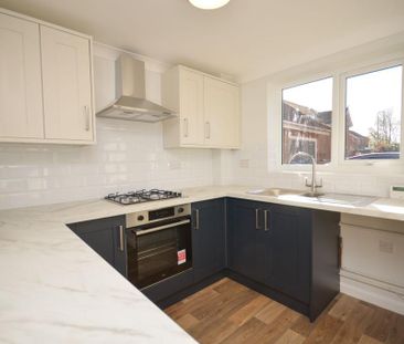 2 bedroom terraced house to rent - Photo 4