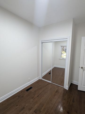 For Lease - 54 Twenty Third Street, Toronto, Ontario - Photo 2