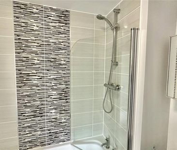 2 bedroom end of terrace house to rent - Photo 5