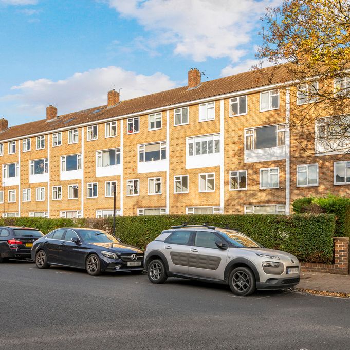 Heathfield Court, SW18, London - Photo 1