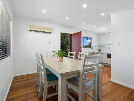 HIGHSET HOME IN BELLARA - Photo 4