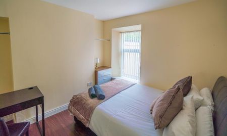 STUDENT ACCOMMODATION, 6 Stewarts Terrace, Derry/Londonderry, BT48 7LH - Photo 3