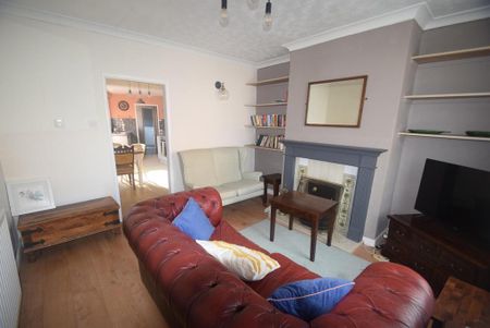 3 bedroom semi-detached house to rent - Photo 2