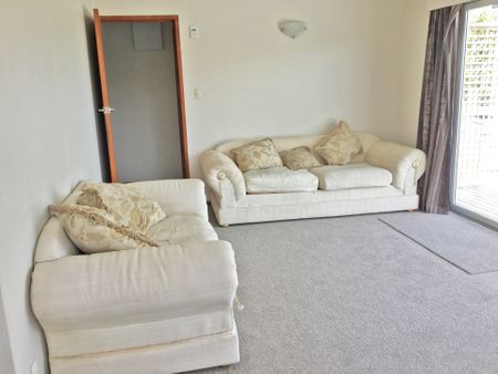 AFFORDABLE AND SPACIOUS UNIT - Photo 2