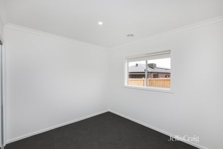 11 Twain Road, Mambourin VIC 3024 - House For Rent | Domain - Photo 5