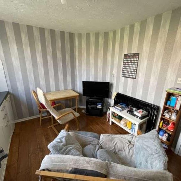 Charter Avenue, Coventry, CV4 - Photo 1