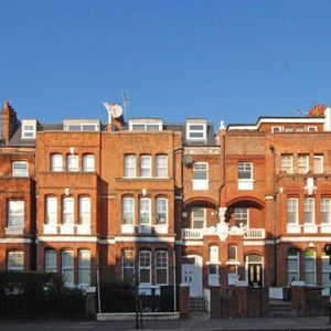 1 bedroom Flat To Let - Photo 3