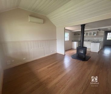 MODERN COTTAGE WITH LARGE SHED - Photo 1