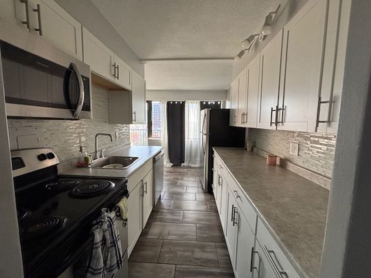 420 Parkdale Ave - Photo 1