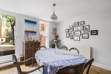 2 bedroom terraced house to rent - Photo 4