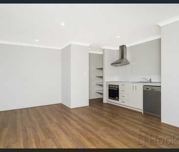 10B Kendinup Way, Midvale, WA 6056 - Photo 6