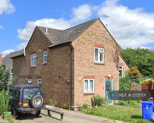 1 bedroom in a house share to rent - Photo 1