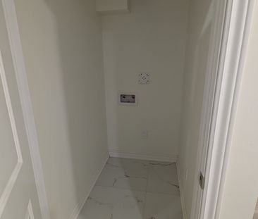 For Lease - 27 Vickery Street, Whitby, Ontario - Photo 2