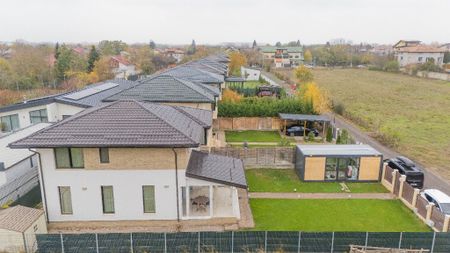 Vilă modernă cu vedere la lac, minicomplex inchis - Fotografie 4