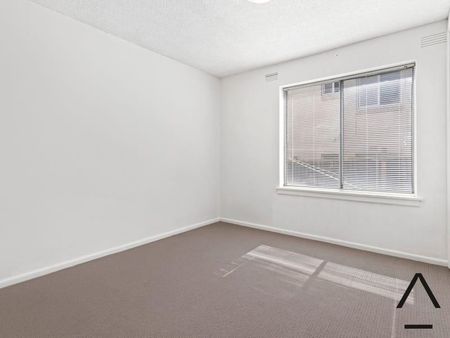 Spacious two bedroom apartment in the best location - Photo 2