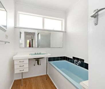 57 Shandon Street, Mornington. - Photo 6