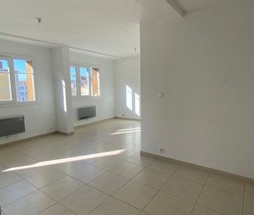 Location Appartement 2 pièces 47m² LA VALETTE DU VAR 83160 - Photo 5