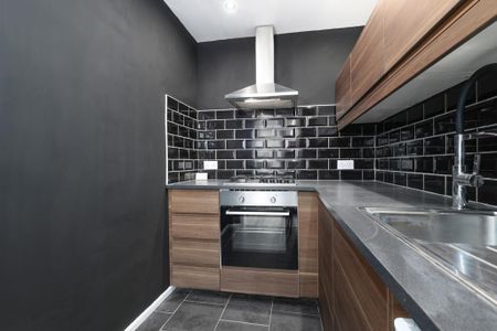 2 bedroom terraced house to rent - Photo 2