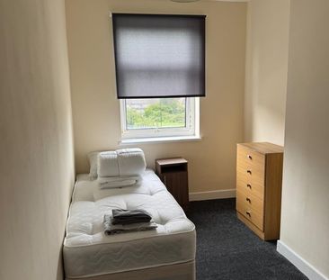 3 Bed Flat, Sheffield, S5 - Photo 1