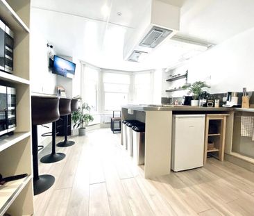 Studio to rent - Photo 2