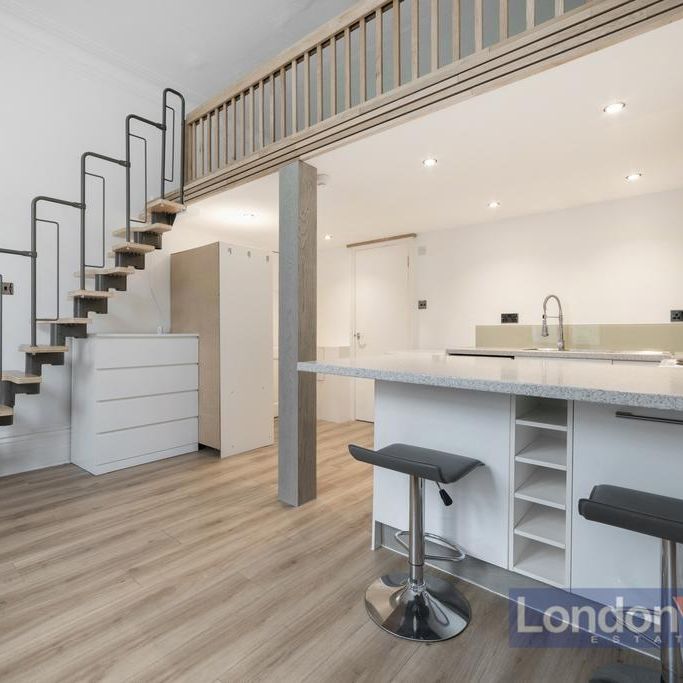 Studio to rent - Photo 1