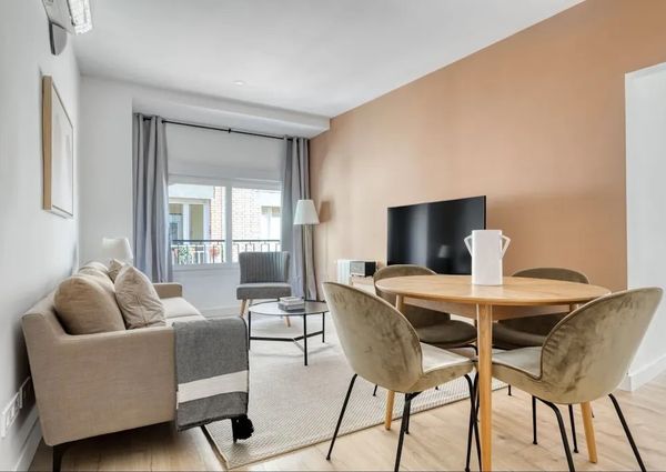 Carrer de Sors, Barcelona, Catalonia 08024