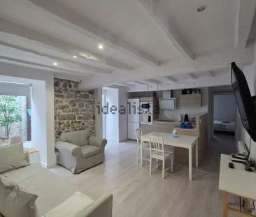 Alquiler de piso en Calle Santiago - Photo 1