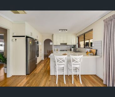 40 Minnamurra Dr, Redwood Park, SA 5097 - Photo 6