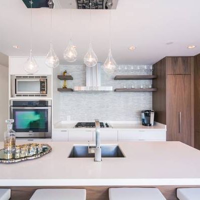 Luxurious & modern 2 bedroom with a large patio at the Max in Yaletown - Photo 4