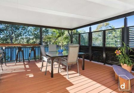 Executive Family Living - Stunning Rear Deck And Pool - Photo 3