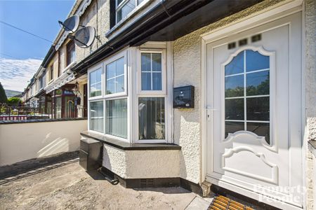 154 Brompton Park, Ardoyne, Belfast, BT14 7LE - Photo 2