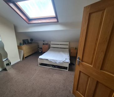 4 Bed - 29A Otley Road, Headingley, Leeds - LS6 3AA - Student - Photo 3