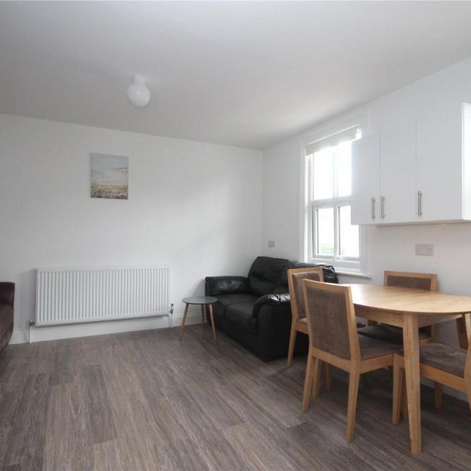 4 bedroom maisonette to rent - Photo 1