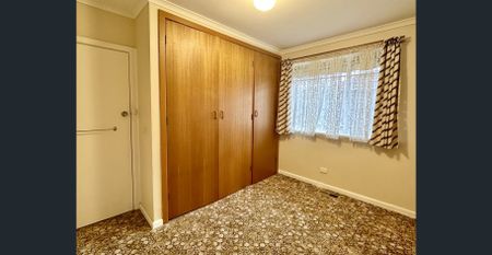 UNBEATABLE LOCATION WITH HUGE WORKSHOP SPACE | FLARE REAL ESTATE - Photo 4