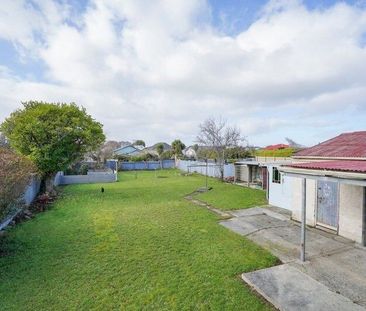 Strathern, 3 bedrooms, $550 pw - Photo 3