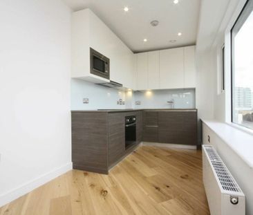Balfour Road, TW3, London - Photo 3