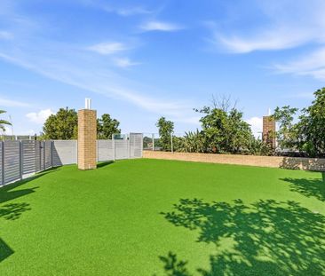 MODERN APARTMENT IN A CONVENIENT LOCATION - Photo 4