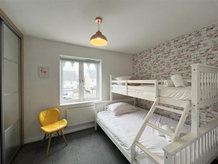 2 bedroom end of terrace house to rent - Photo 3
